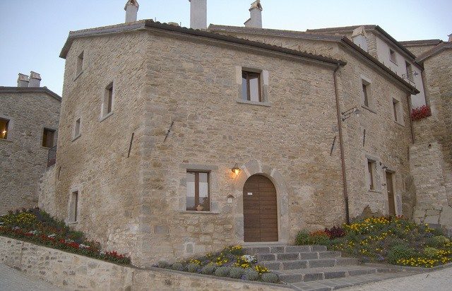 Stone houses of the Borgotufi albergo diffuso in Castel del Giudice